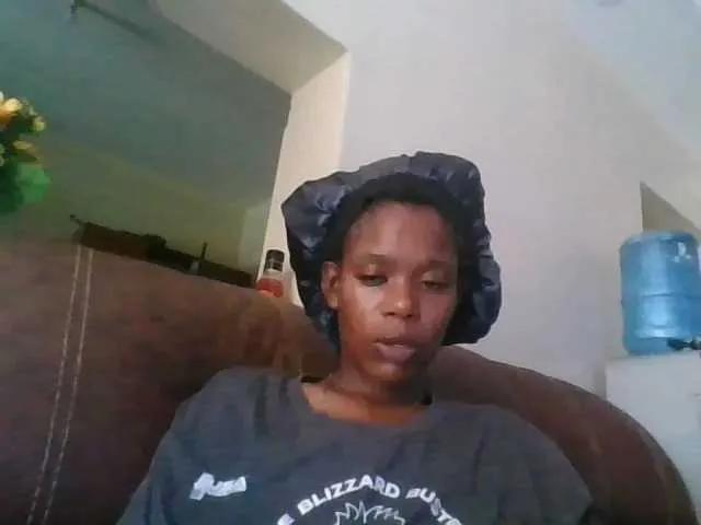Cocolau on BongaCams