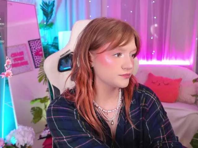 CrazyWine on BongaCams