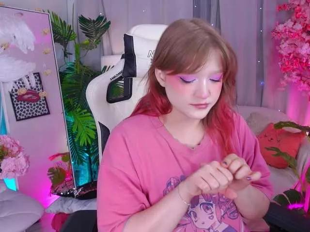 CrazyWine on BongaCams