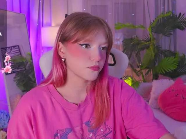 CrazyWine on BongaCams