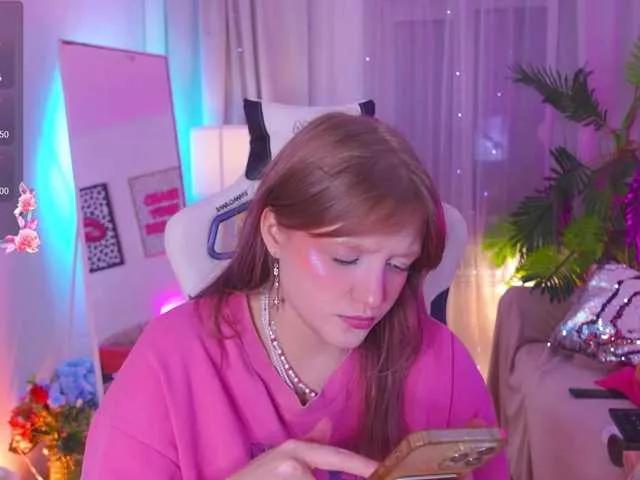 CrazyWine on BongaCams