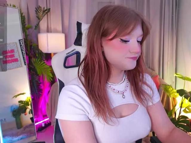 CrazyWine on BongaCams