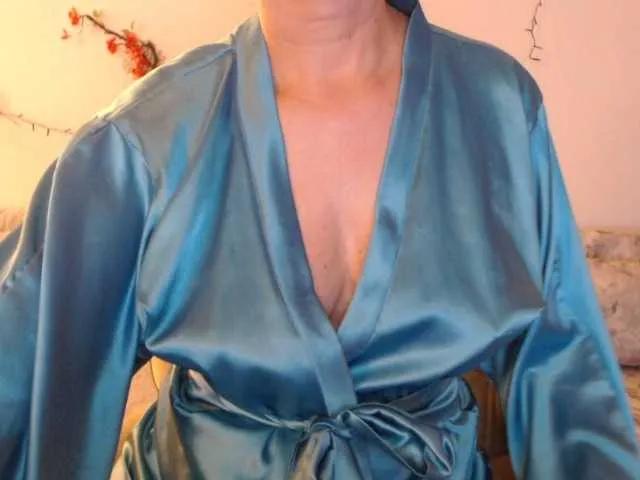 goodSnowQueen on BongaCams 