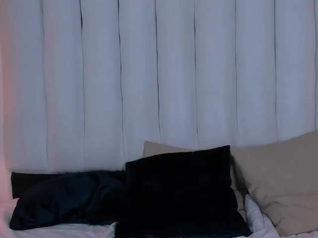 victoriaqueen2 on BongaCams