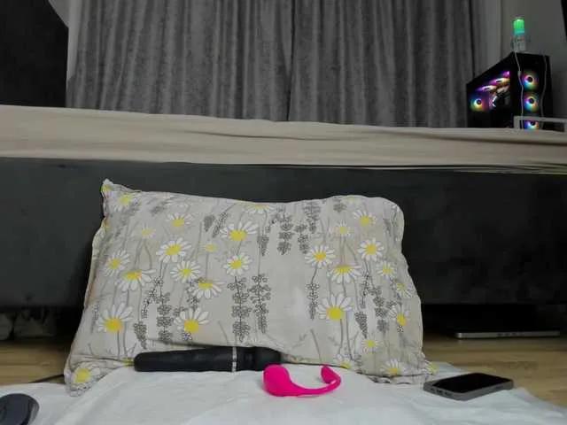Wowsquirtx1 on BongaCams 