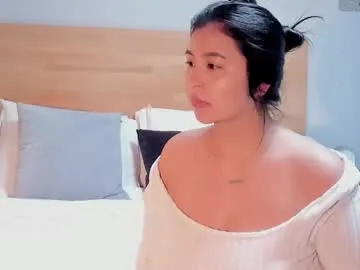 alaiasmile_ on Chaturbate