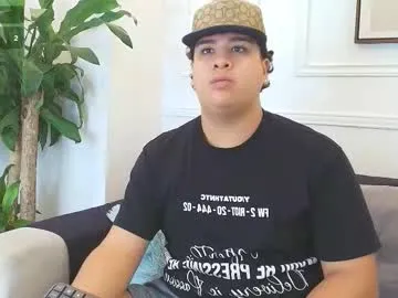 bennett_alejoo on Chaturbate