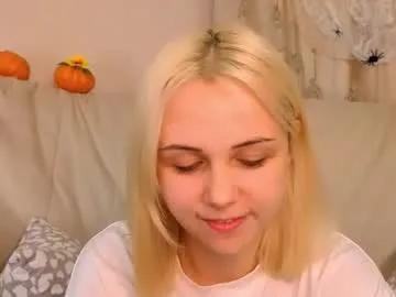elenamonroee on Chaturbate 