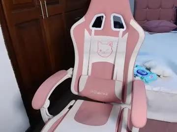 emmaa_rs — welcome to my room! - Multi Goal: Squirt in your face!!! [923 tokens left] #bigclit #squirt #bigpussylips #latina  #hairy