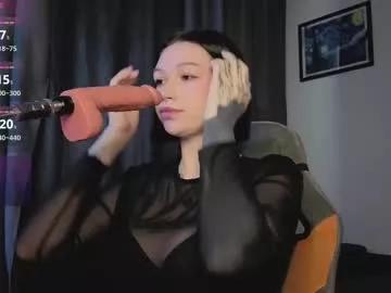 emmy_m00n on Chaturbate 