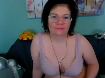 everly_rays on Chaturbate