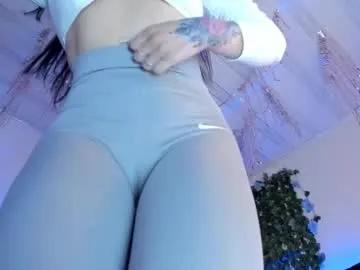 flylia_ — GOAL: out boobs [121 tokens remaining] hi im lia  ..  hello my lovers , before going to the gym  #leggings #squirt #socks #latina #nonude