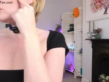 island_peach — HelLou #british #natural 50tkns is my fav, aka wave! #milf #lovense #bigass