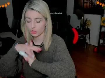 kimilee22 — Welcome <3 Tip if you like it - Goal:  Last tipper gets 5 Videos #german #lovense #english #cozy #blonde #gamergirl  [421 tokens left]