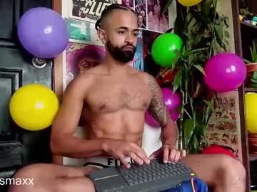 max_greenn on Chaturbate