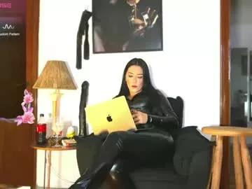 mistresslavinia_ on Chaturbate
