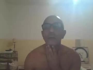 moment71200 on Chaturbate 