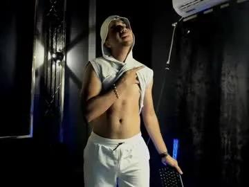 mr_maximo on Chaturbate 