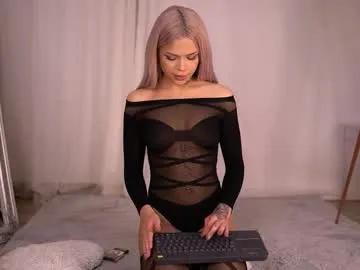 nickybennz on Chaturbate