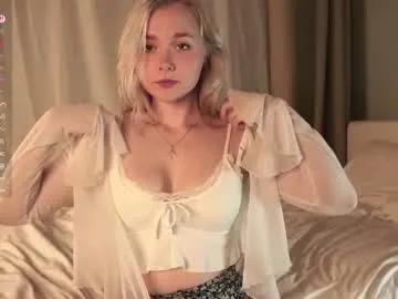 odelynbrower — GOAL: bite lips teasing [0 tokens remaining] Hello world <3 #lovense #young #18 #blonde #teen
