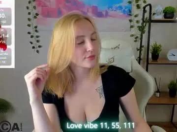 patr1cia_hart — GOAL: Body Tour [55 tokens remaining] Welcome to my room! #curvy #blonde #bigboobs #bigass #stockings