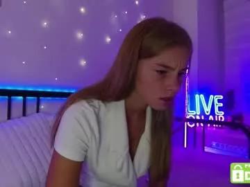 roxxxie_reid — HIII MY BABIES  #feet #smalltits #18 #lovense