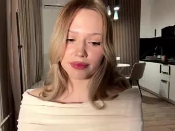 sandrariolo — GOAL: To my delight ^^ What to say? This is my first day at CB  #new #18 #shy #blonde #cute [17 tokens remaining]