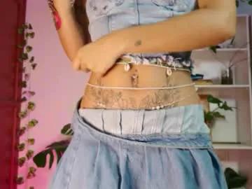 stellart_ — bad & sweet #latina gyal - Goal: peek at my bush [100 tokens left] #hairy #hairyarmpits #chill #nonude