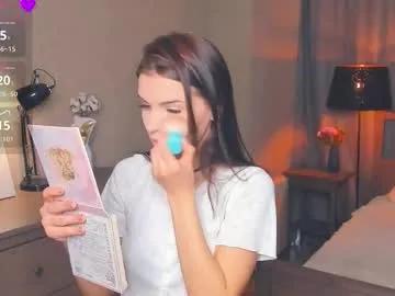 synne_glows on Chaturbate 