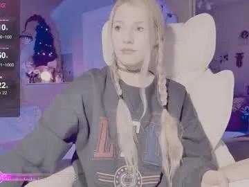 talulaa — Goal: use lovense thrust toy first time   [5432 tokens left] #natural #blonde #feet #femdom #usa