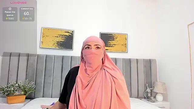 _naylaa_ on StripChat