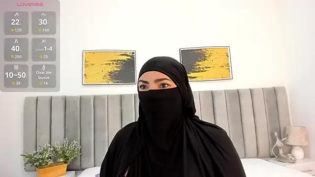 _naylaa_ on StripChat