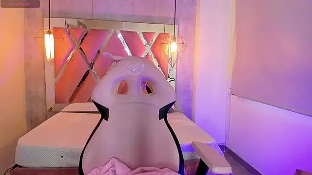 adara_evanss on StripChat 