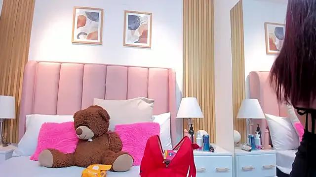 Aithana_Petite on StripChat