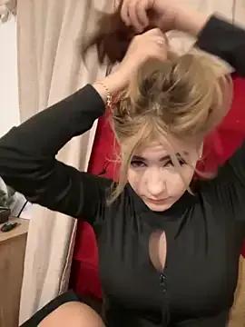 akirahattori on StripChat