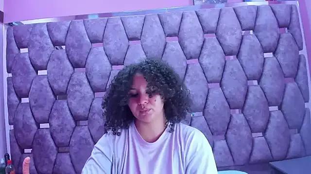 AlaSmith on StripChat 