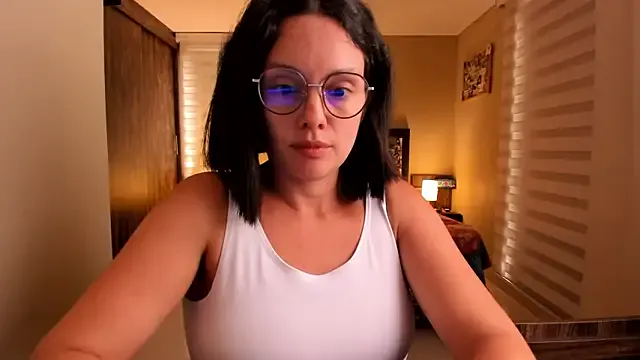 anabel_025 on StripChat