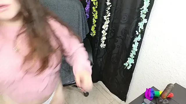 ann_bronw on StripChat 