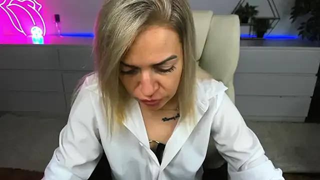 Anna_Snows on StripChat 