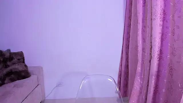 annika_taylor on StripChat