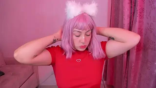 annika_taylor on StripChat