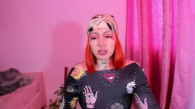 annika_taylor on StripChat