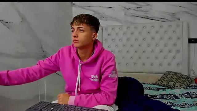 Ari_and_Storm — Fingers inside + tongue in pussy