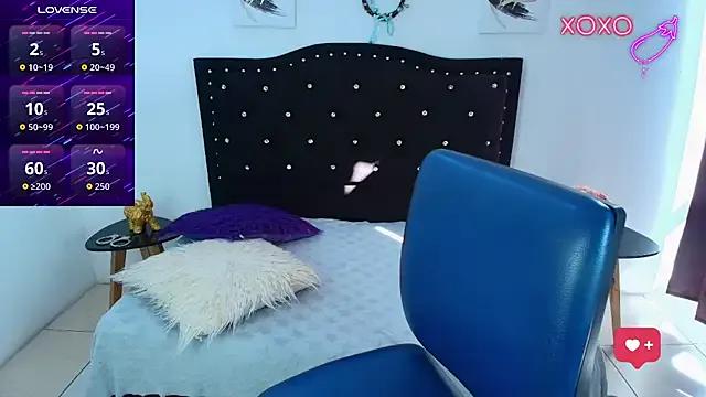 Ariana_F_W on StripChat 