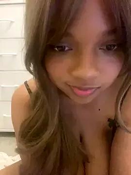 AwkwardJasminee on StripChat 