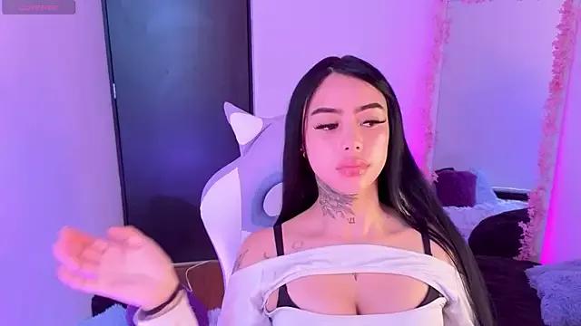 babee_04 on StripChat 