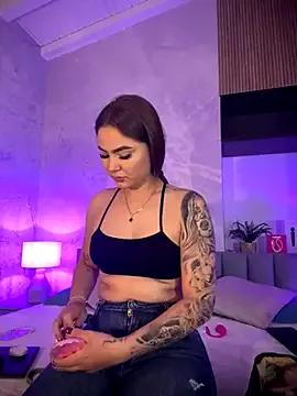 Beella1_ on StripChat