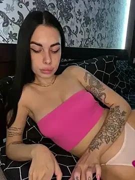 Bella_R0se on StripChat 