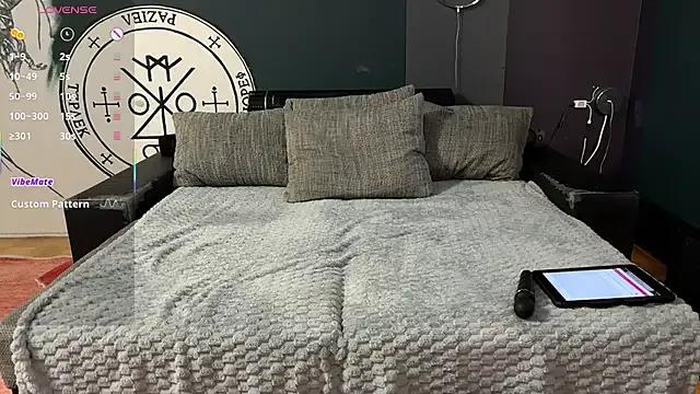 Bloody_Diamond on StripChat 