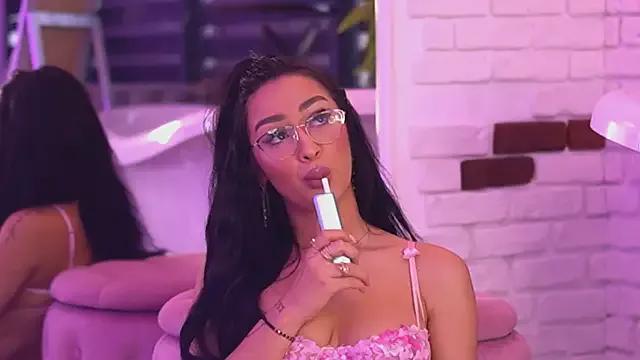 BonnieSins on StripChat 